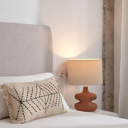 Flateli Lorenzana 35 B شقة خيرونا